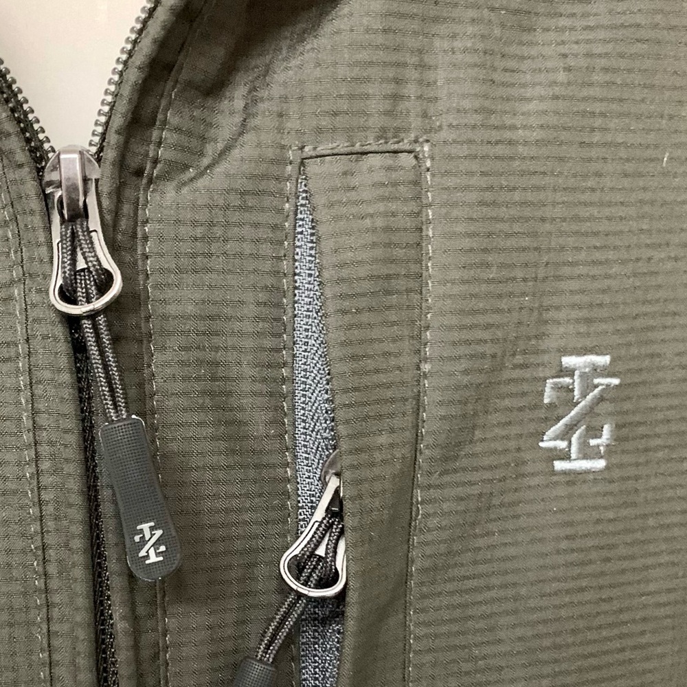 IZOD Mens Oversized Medium Vest Olive water resistant Jacket Eclectic Gr… - Picture 2 of 10